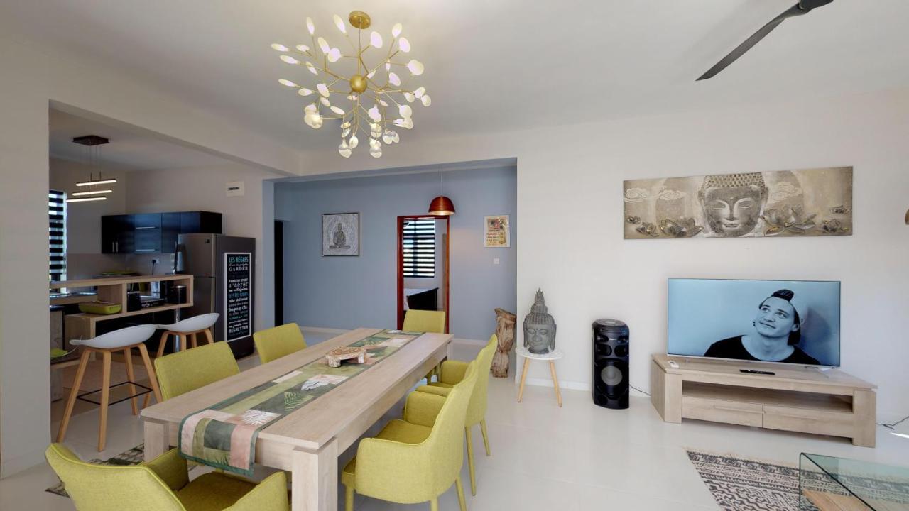 Penthouse - Private Roof Terrace - Sea & Mountain View Apartment Grand-Baie Exterior photo