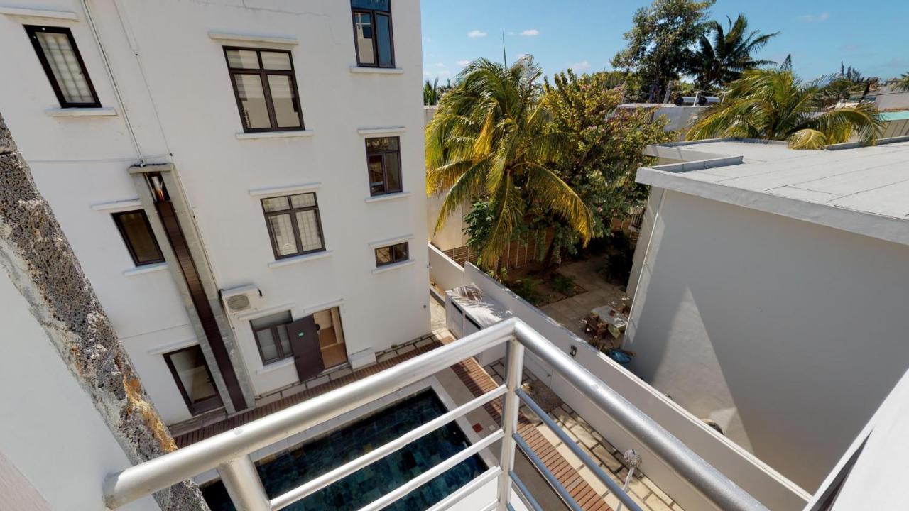 Penthouse - Private Roof Terrace - Sea & Mountain View Apartment Grand-Baie Exterior photo